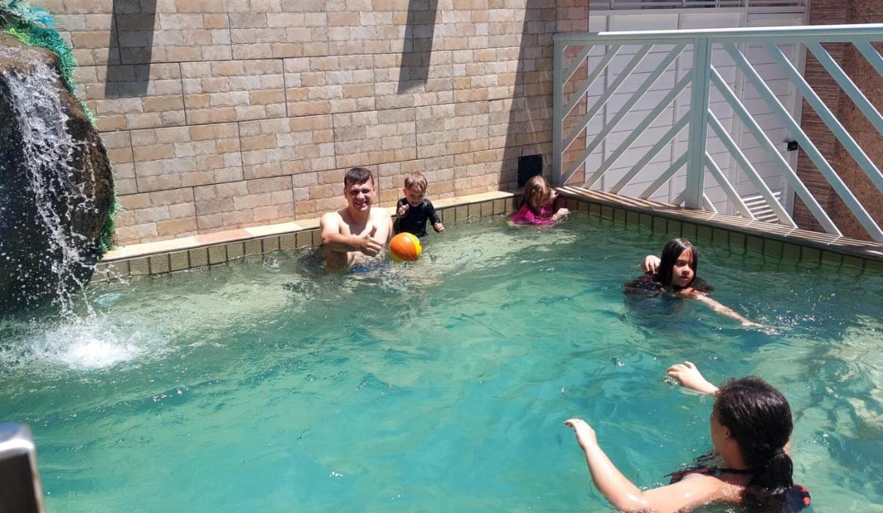 Hostel Falcao-Suites Privativas Com Ar Condicionado Rio das Ostras Extérieur photo