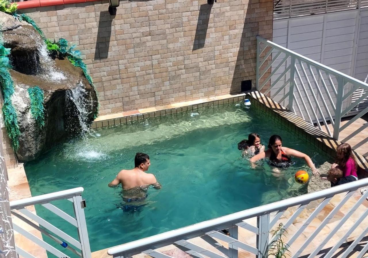 Hostel Falcao-Suites Privativas Com Ar Condicionado Rio das Ostras Extérieur photo